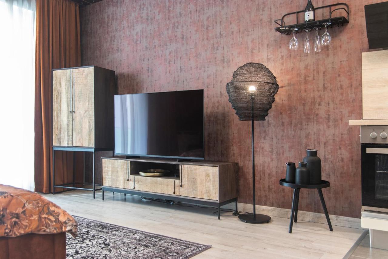 Grand Suites Corvin Budapest Ngoại thất bức ảnh