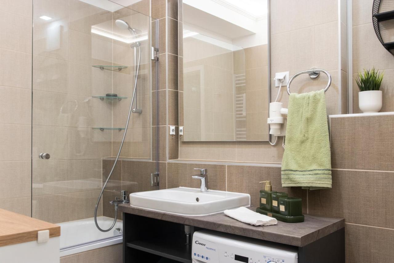 Grand Suites Corvin Budapest Ngoại thất bức ảnh