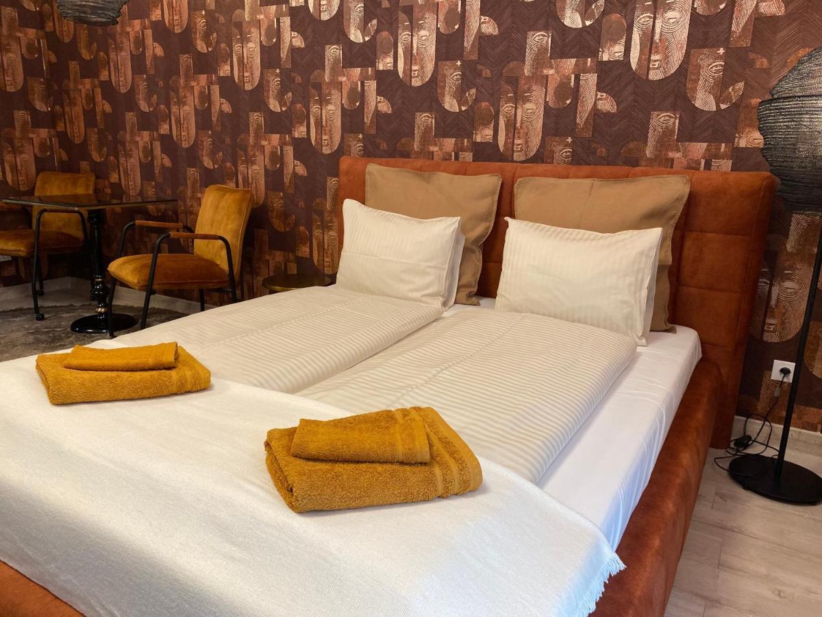 Grand Suites Corvin Budapest Ngoại thất bức ảnh