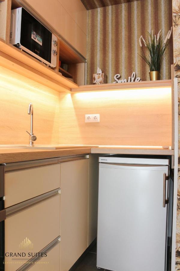 Grand Suites Corvin Budapest Ngoại thất bức ảnh